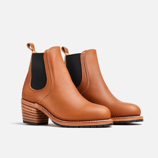 Red Wing Heeled Boot in Pecan Boundary Leather | DVJI-52496